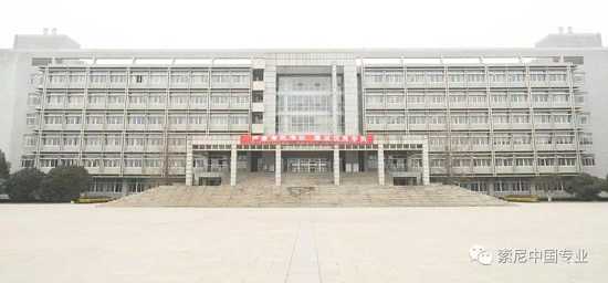 激光投影玩轉(zhuǎn)知名學(xué)府 教學(xué)空間從此不一樣